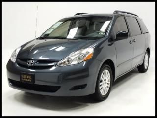 2010 toyota sienna     le one owner non smoker power sliding doors