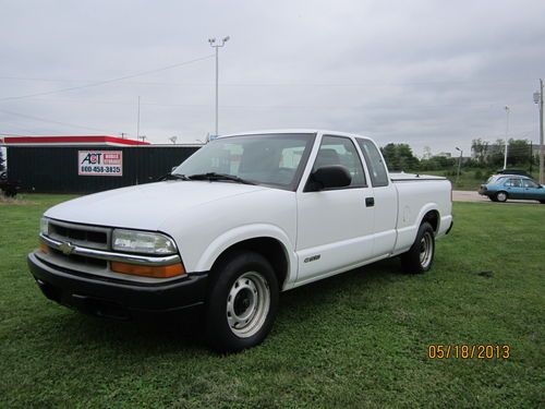 2002 chev s10 xcab low miles lease turn in very clean