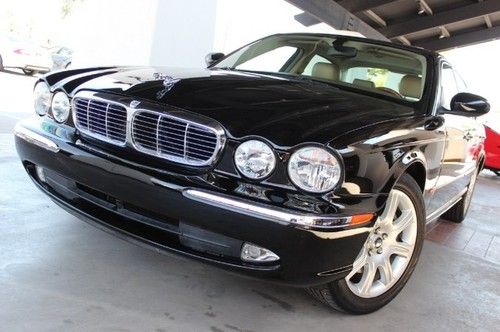 2005 jaguar xj8l. navigation. blk/tan. loaded. clean in/out. clean carfax.