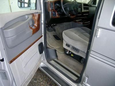 2007 GMC Savana All Wheel Drive AWD Explorer Limited SE High Top Conversion Van, image 18