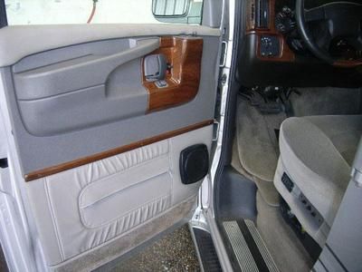 2007 GMC Savana All Wheel Drive AWD Explorer Limited SE High Top Conversion Van, image 19