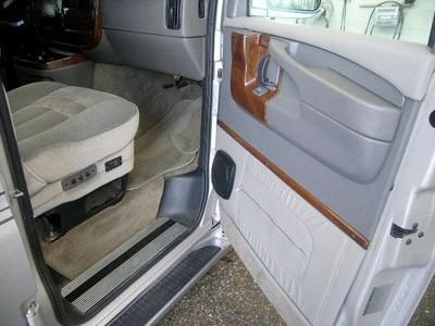 2007 GMC Savana All Wheel Drive AWD Explorer Limited SE High Top Conversion Van, image 21