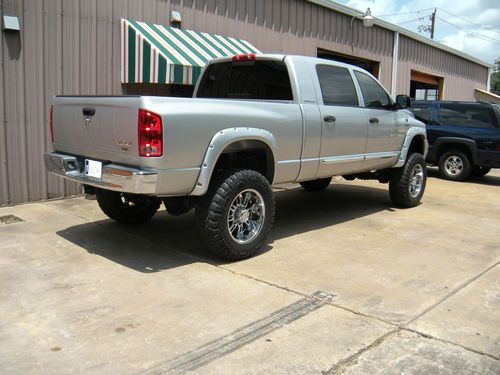 2006 dodge ram lifted mega cab