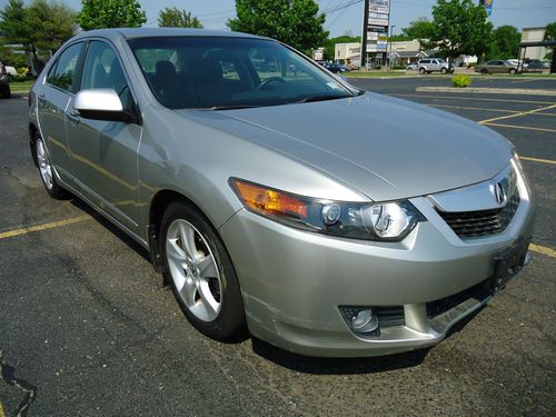 2009 acura tsx sedan 4-door 2.4l runs &amp; drives great needs tlc  ////  no reserve