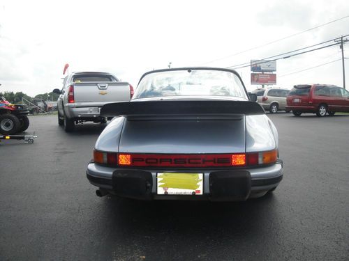 1984 Porsche 911 Carrera Targa 2-Door 3.2L, image 5