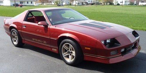 1987 chevy camaro iroc-z ... low miles!!! 350 engine!!! z28 iroc must see!!!