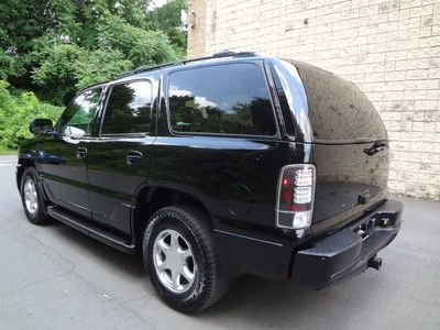 GMC YUKON DENALI AWD HEATED LEATHER SUNROOF CLEAN 3RD ROW SEATING NO RESERVE, image 10