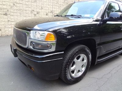 GMC YUKON DENALI AWD HEATED LEATHER SUNROOF CLEAN 3RD ROW SEATING NO RESERVE, image 16