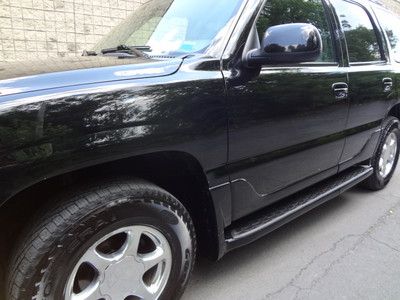 GMC YUKON DENALI AWD HEATED LEATHER SUNROOF CLEAN 3RD ROW SEATING NO RESERVE, image 17