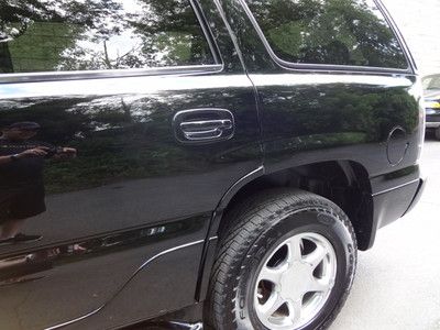 GMC YUKON DENALI AWD HEATED LEATHER SUNROOF CLEAN 3RD ROW SEATING NO RESERVE, image 20