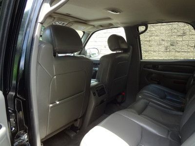 GMC YUKON DENALI AWD HEATED LEATHER SUNROOF CLEAN 3RD ROW SEATING NO RESERVE, image 48