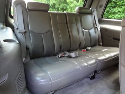 GMC YUKON DENALI AWD HEATED LEATHER SUNROOF CLEAN 3RD ROW SEATING NO RESERVE, image 52