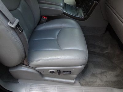 GMC YUKON DENALI AWD HEATED LEATHER SUNROOF CLEAN 3RD ROW SEATING NO RESERVE, image 61