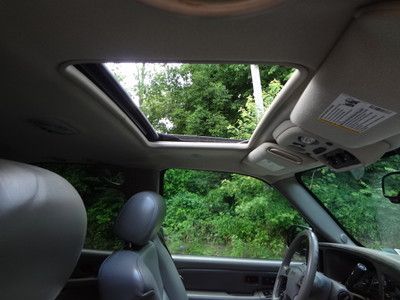 GMC YUKON DENALI AWD HEATED LEATHER SUNROOF CLEAN 3RD ROW SEATING NO RESERVE, image 64