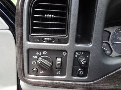 GMC YUKON DENALI AWD HEATED LEATHER SUNROOF CLEAN 3RD ROW SEATING NO RESERVE, image 71