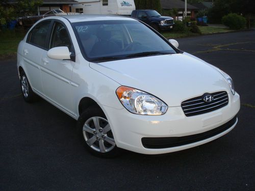 2009 hyundai accent gls sedan 4-door 1.6l