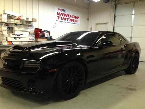 2012 chevrolet camaro ss coupe 2-door 6.2l.  supercharged.