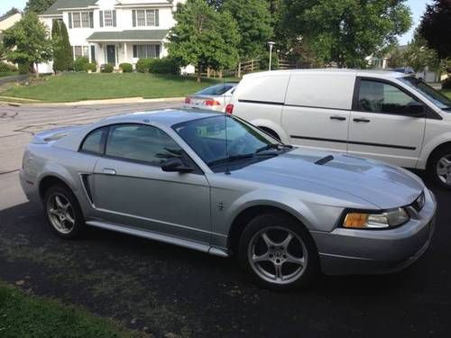 2000 ford mustang - v6 automatic coupe , 2 door, gray metallic with 102,153miles