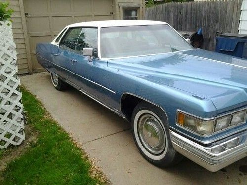 1975 cadillac deville base sedan 4-door 8.2l