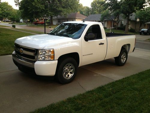 2008 chevrolet silverado 1500 wt standard cab pickup 2-door 4.8l