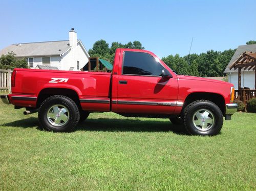 Gmc sierra 1500 sle 4x4 z71 step side.  excellent condition