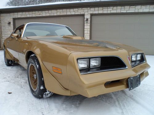 1978 trans am , 4 spd, w-72, w-s6,  very clean !