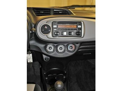 MP3 Dual Air Bags Manual Great Gas Mileage, image 16