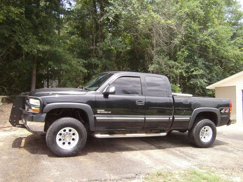 2001 CHEVROLET 2500 EXT CAB 4X4 DURAMAX DIESEL AUTOMATIC NEEDS REPAIR NO RESERVE, image 2