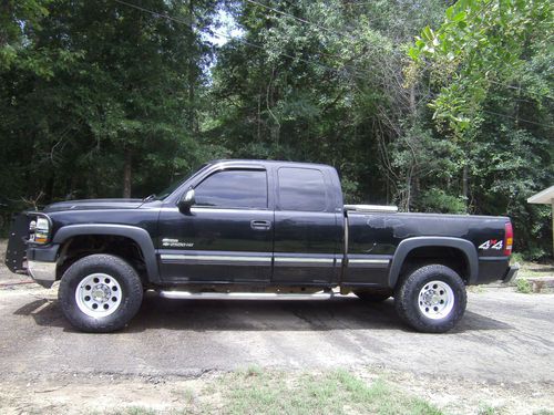 2001 CHEVROLET 2500 EXT CAB 4X4 DURAMAX DIESEL AUTOMATIC NEEDS REPAIR NO RESERVE, image 3