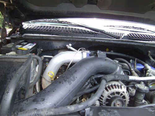 2001 CHEVROLET 2500 EXT CAB 4X4 DURAMAX DIESEL AUTOMATIC NEEDS REPAIR NO RESERVE, image 18