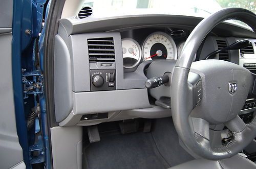 1 Owner 52K Mile Pristine HEMI-- Sun-Roof  DVD  Limited SUV- Rear Entertainment, image 18