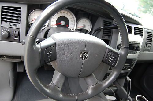 1 Owner 52K Mile Pristine HEMI-- Sun-Roof  DVD  Limited SUV- Rear Entertainment, image 19