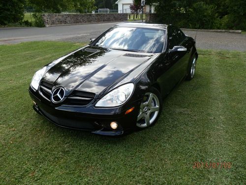 2007 Mercedes-Benz SLK350 AMG Package Roadster Hard Top Convertible, image 2