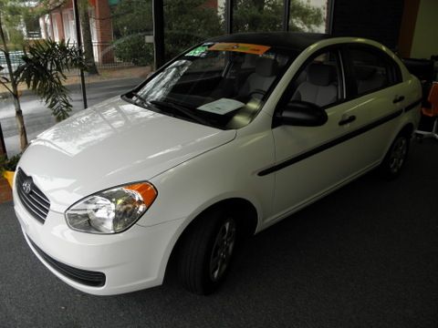 2009 hyundai accent gls sedan 4-door 1.6l