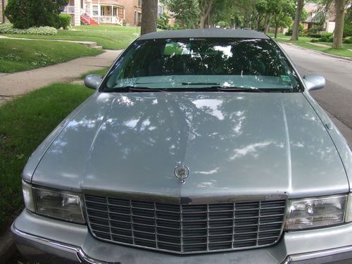 1995 cadillac fleetwood brougham sedan 4-door 5.7l