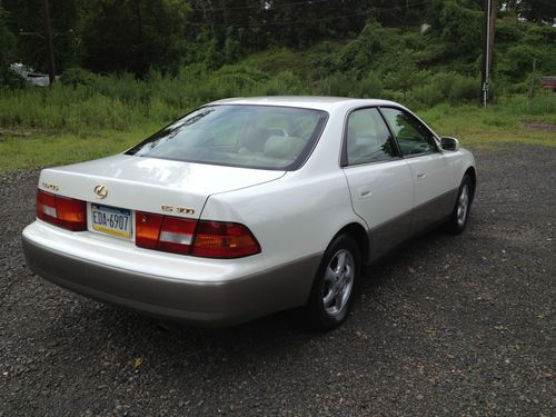 1997 Lexus ES300 Base Sedan 4-Door 3.0L, image 3