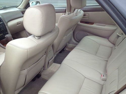 1997 Lexus ES300 Base Sedan 4-Door 3.0L, image 6