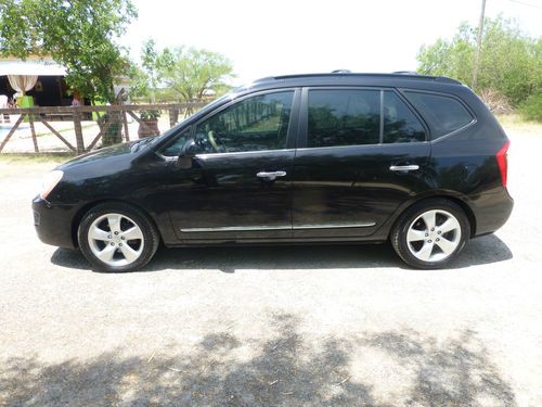 2007 kia rondo ex v6; 3rd row, 7 passenger, pwr sunroof