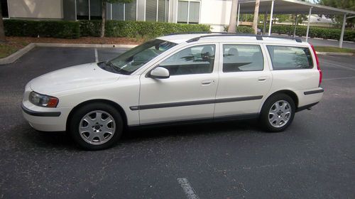 2001 volvo v70 2.4t wagon 4-door 2.4l