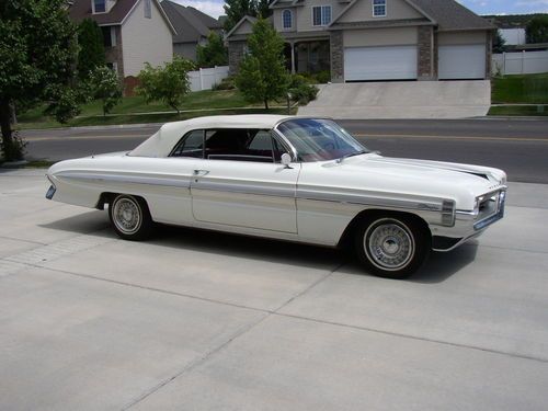 1961 oldsmobile starfire convertible collectors car