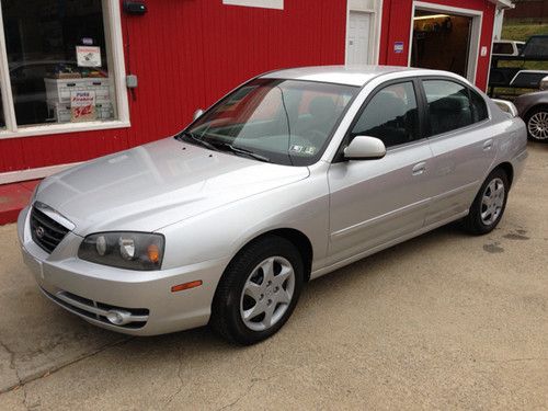 2004 hyundai elantra gls sedan 4-door 2.0l