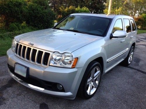 2006 jeep grand cherokee srt8 sport utility 4-door 6.1l hemi v8 4wd nav