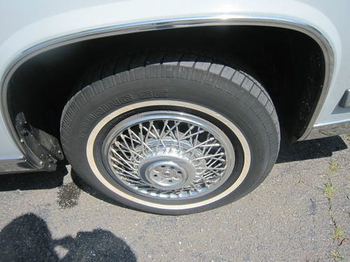 1988 Cadillac DeVille Base Sedan 4-Door 4.5L, image 3