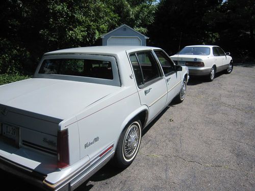 1988 Cadillac DeVille Base Sedan 4-Door 4.5L, image 5