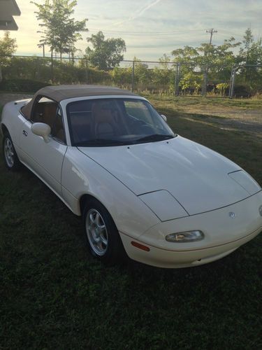 1994 mazda mx-5 miata, 30,000 original miles, automatic, like new, no reserve!