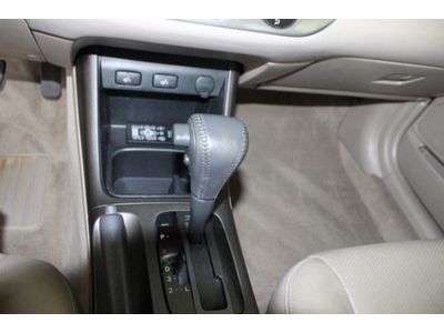 SE 3.3L CD Front Wheel Drive Engine Immobilizer Tires - Front All-Season ABS A/C, US $9,500.00, image 22