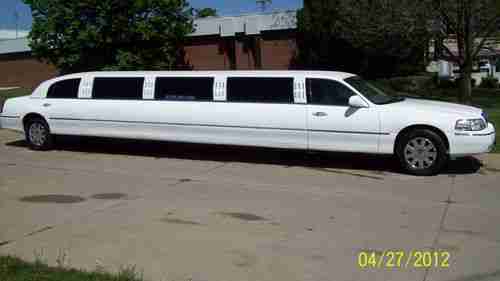 2003 lincoln town car 180'' stretch 14 passenger limo, image 2