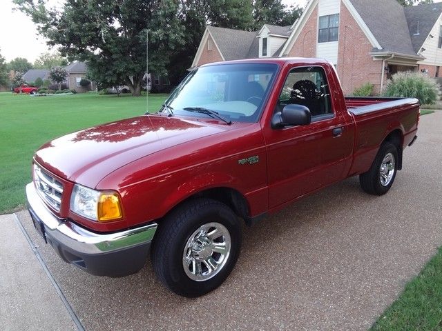 2003 ford ranger xlt 4 cyl 5-speed, a/c, only 69k miles! perfect carfax!