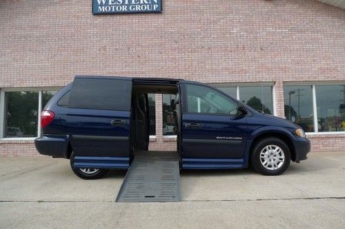 2005 dodge grand caravan wheelchair van handicap mobility