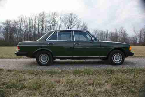 1983 Mercedes-Benz 300D Turbo-Diesel rare color, US $3,750.00, image 4